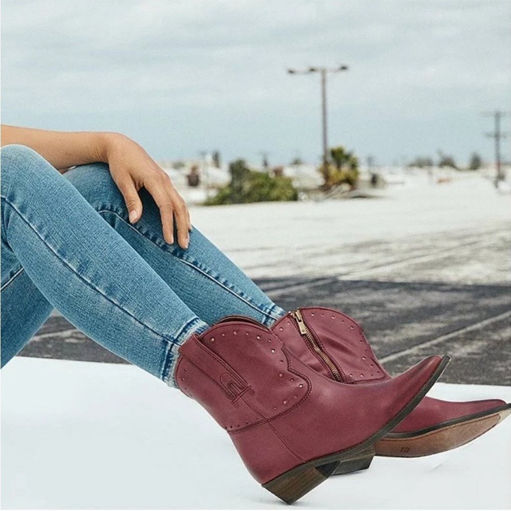 Lucky Brand Western Style Booties